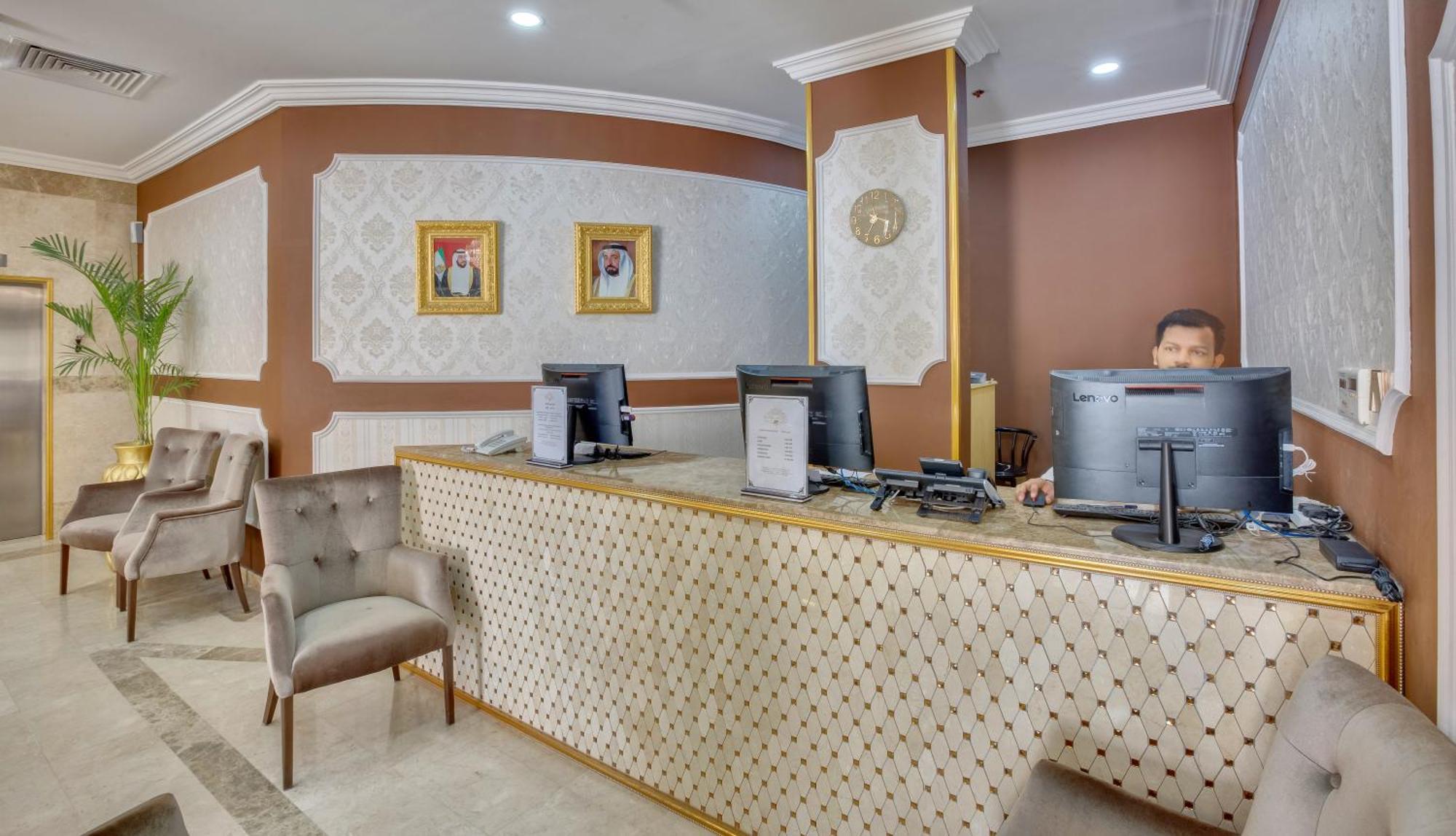 Royal Hotel シャルジャ エクステリア 写真