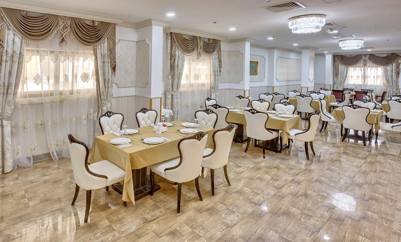 Royal Hotel シャルジャ エクステリア 写真